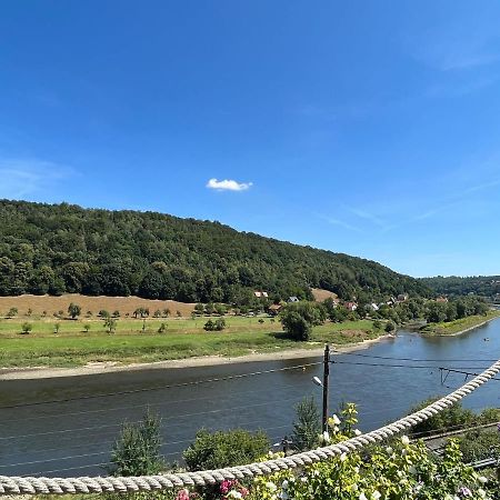 Saechsische-Schweiz-Ferienhaus-Wohnung-1-Mit-Elbblick-Sauna-Und-Kamin Königstein an der Elbe Exterior foto